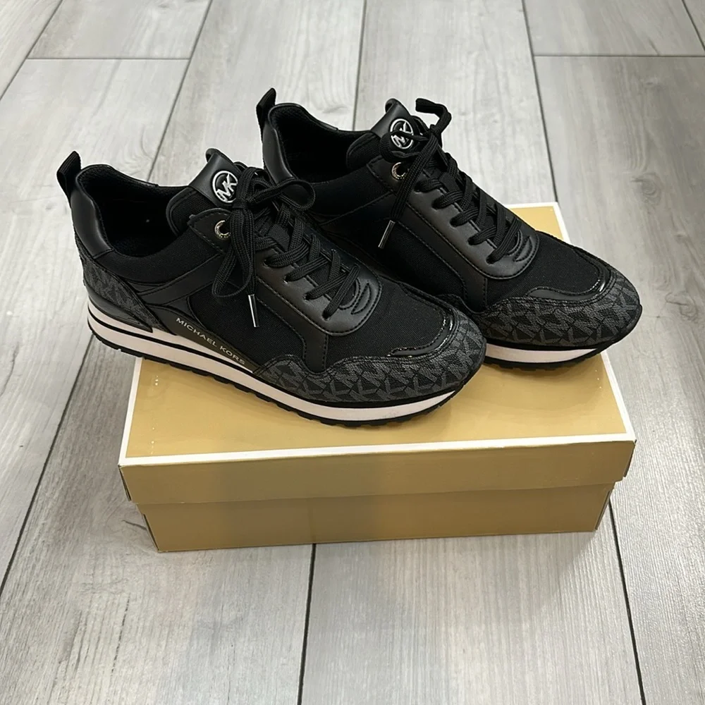 NWT Michael Kors Wilma Trainer Black Tech Canvas Sz. 8M - Picture 5 of 13